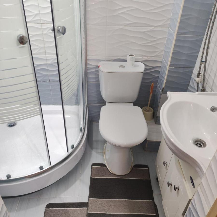 Комфортная Квартира Для 2Х Персон Apartment Bishkek Ngoại thất bức ảnh